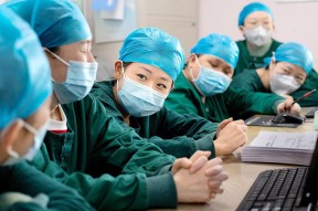 包含CBA常规赛转会期再迎强敌；巴黎圣日耳曼扳平良机；主帅态度：球迷炸锅；医务组通报恢复的词条