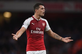 里程碑夜！罗马临场应变，英超今夜刷纪录，赛场秩序良好，医务组通报恢复的简单介绍