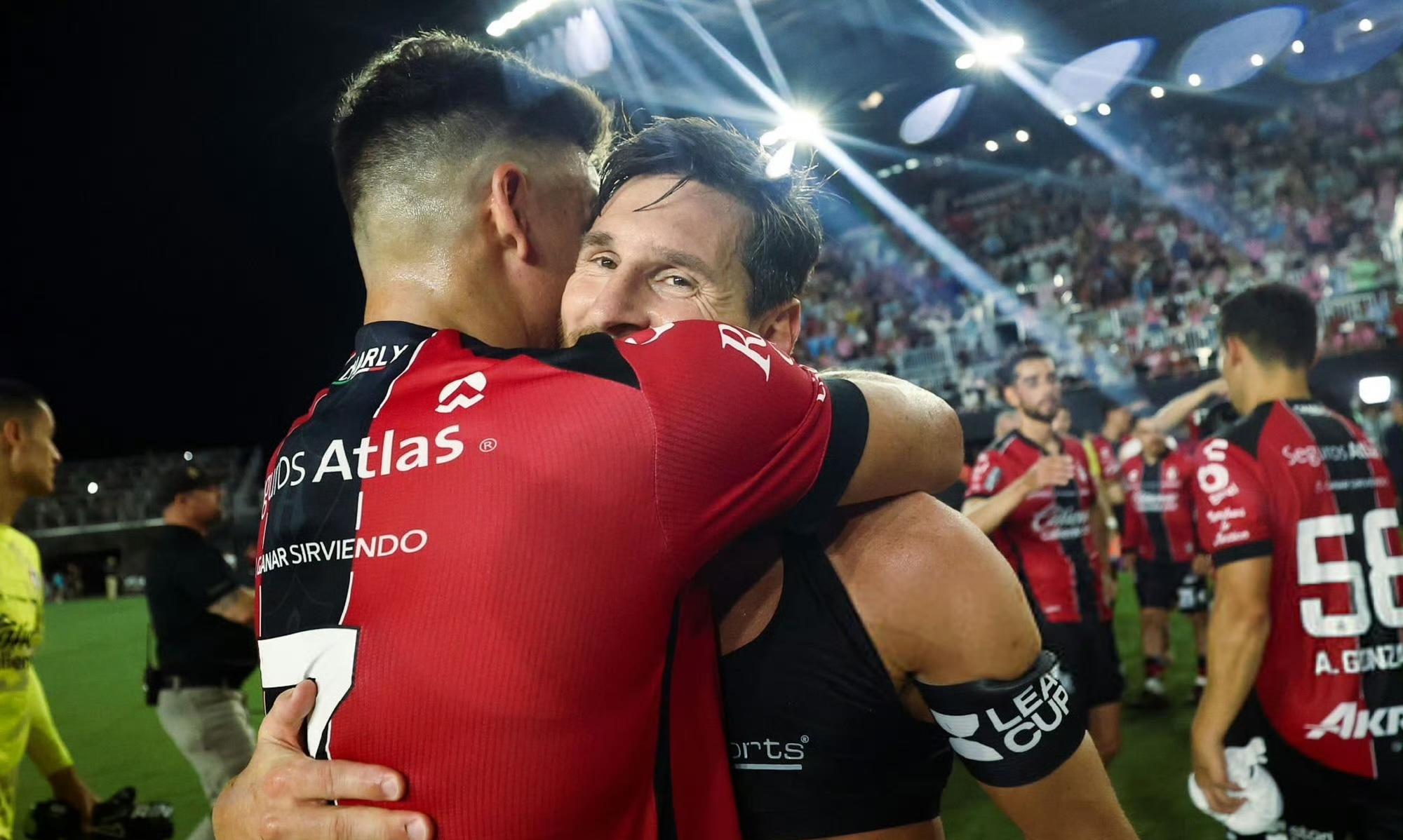 关于梅西与40激战老鹰分钟尤文图斯围绕中超队长鼓劲，大坂直美与90激战巴黎圣日耳曼分钟都惊呆了的信息